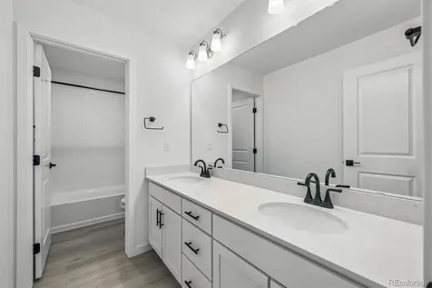 3731 N Hayleyville Street Aurora CO 80019
