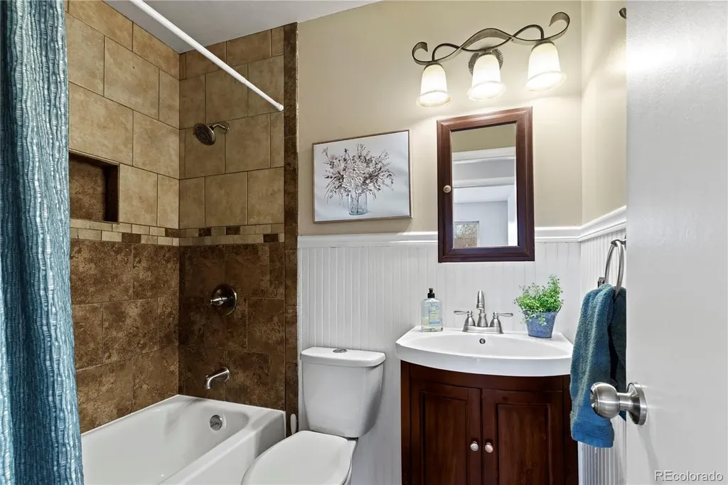 5866 Parfet Court Arvada CO 80004