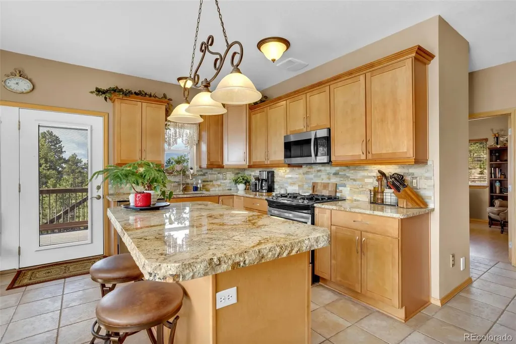 38 Kingston Drive Florissant CO 80816