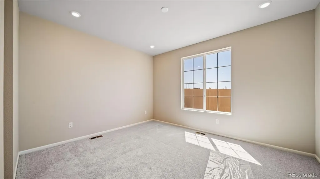 5012 N Tempe Street Aurora CO 80019