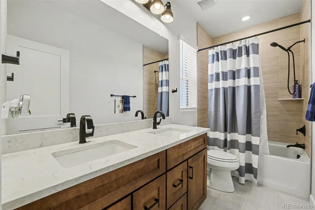 8765 Moonshimmer Trail Littleton CO 80125