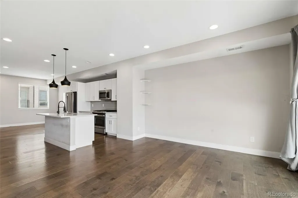 1935 Eaton Street Lakewood CO 80214