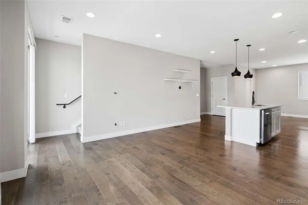 1935 Eaton Street Lakewood CO 80214