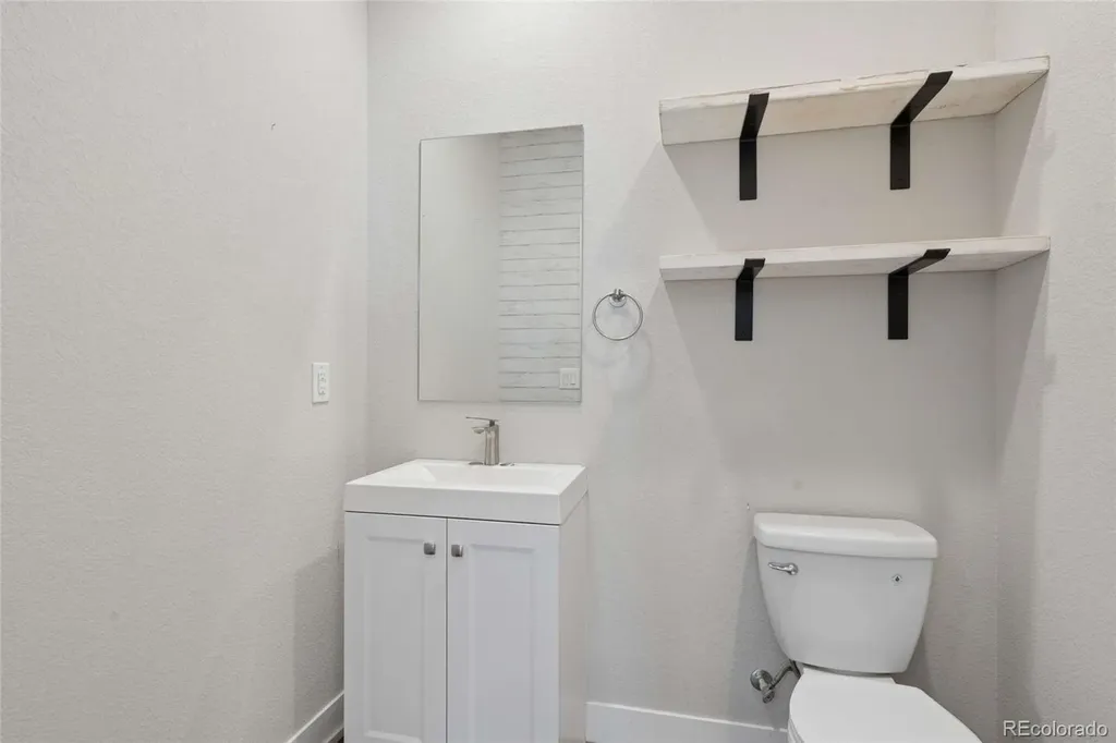 1935 Eaton Street Lakewood CO 80214
