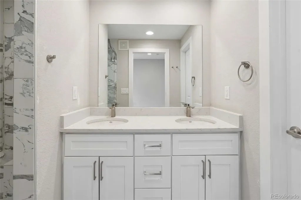 1935 Eaton Street Lakewood CO 80214
