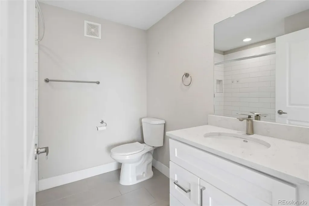 1935 Eaton Street Lakewood CO 80214