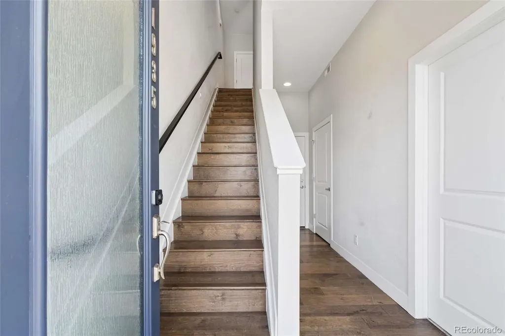 1935 Eaton Street Lakewood CO 80214