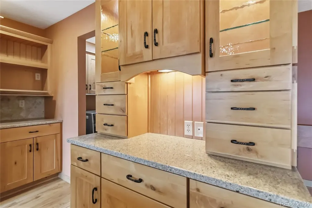 4535 Sentinel Rock Larkspur CO 80118