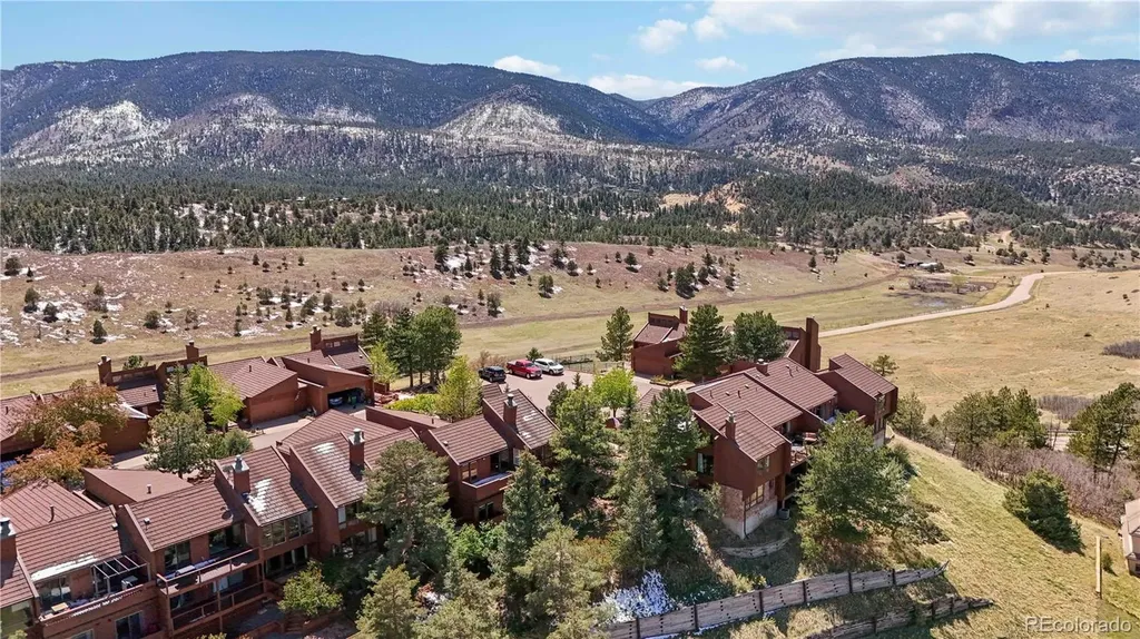 4535 Sentinel Rock Larkspur CO 80118