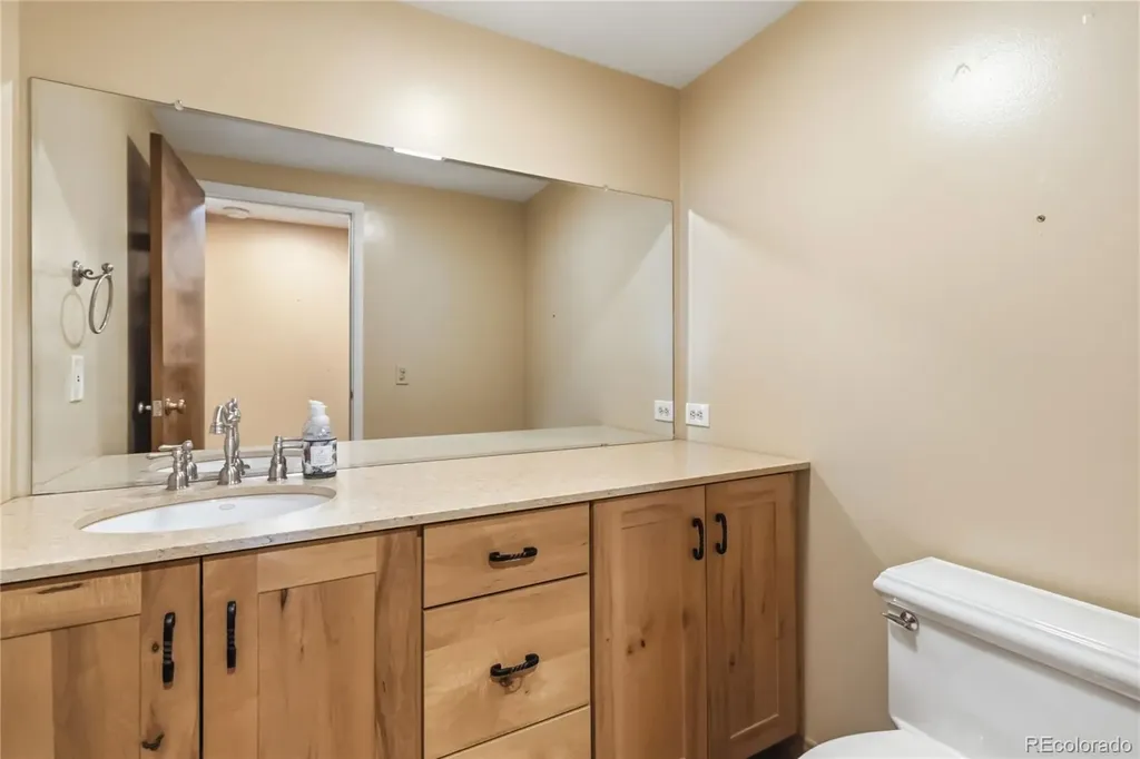 4535 Sentinel Rock Larkspur CO 80118