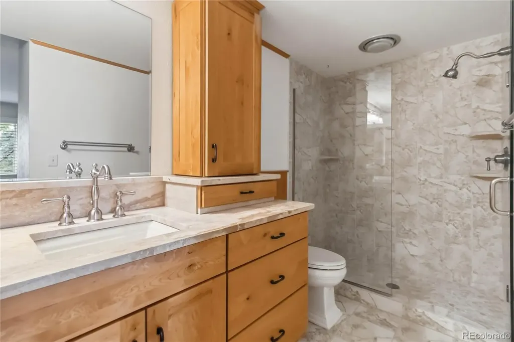 4535 Sentinel Rock Larkspur CO 80118