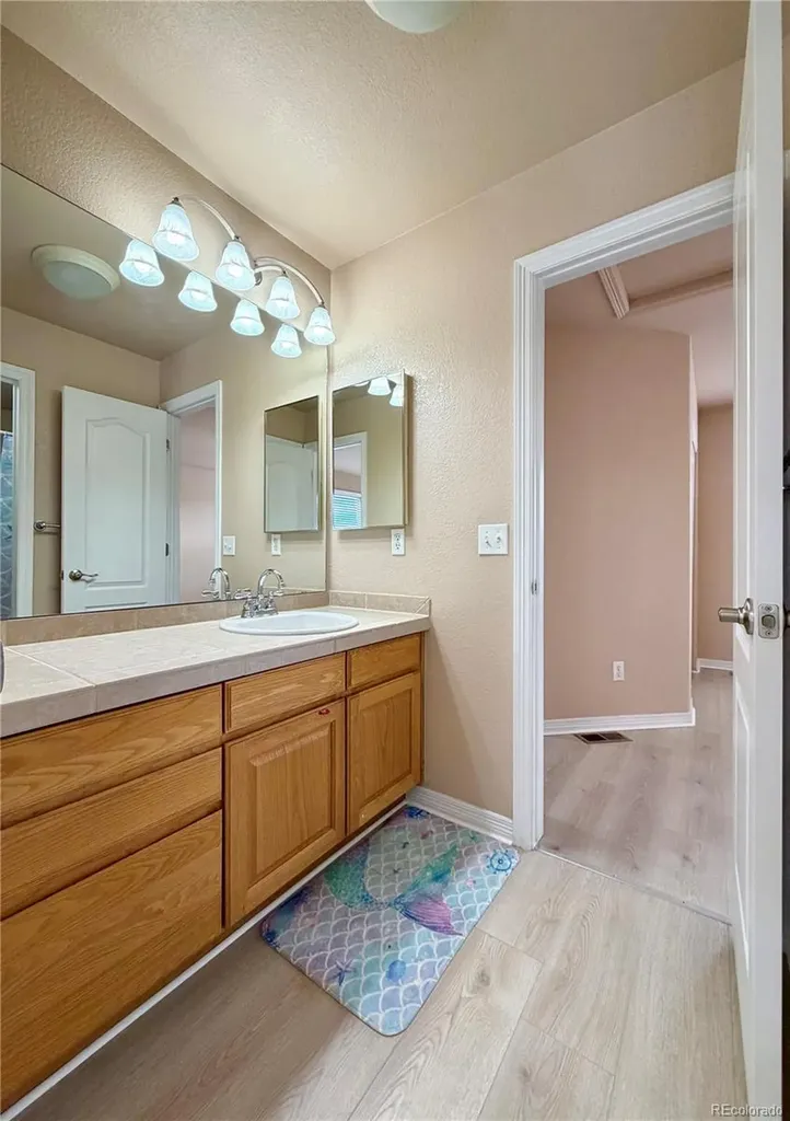 22163 E Rowland Place Aurora CO 80016
