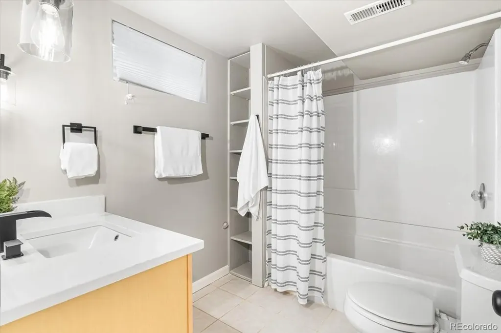 4669 S Idalia Street Aurora CO 80015