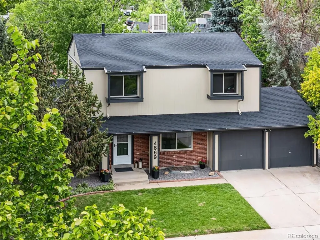 4669 S Idalia Street Aurora CO 80015