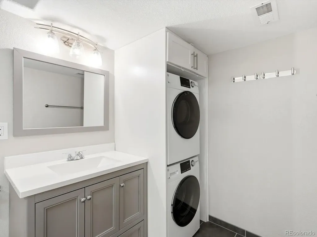 1630 Peregrine Court Broomfield CO 80020