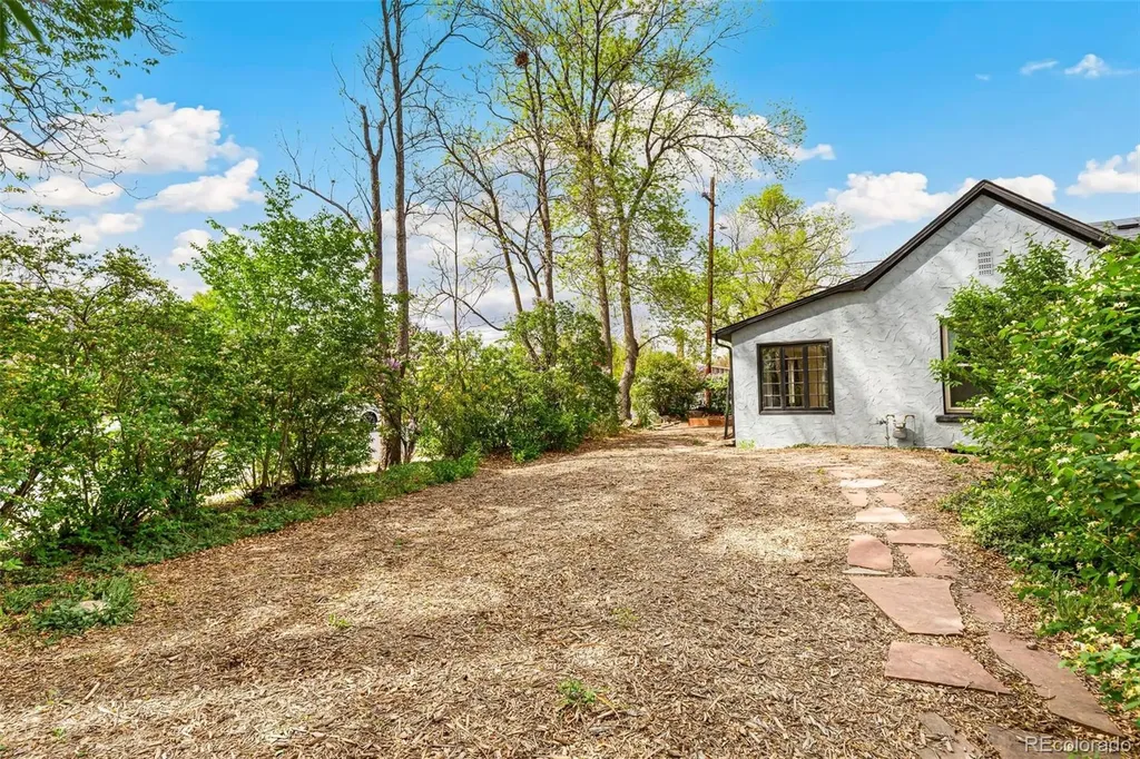 2492 Lamar Street Edgewater CO 80214