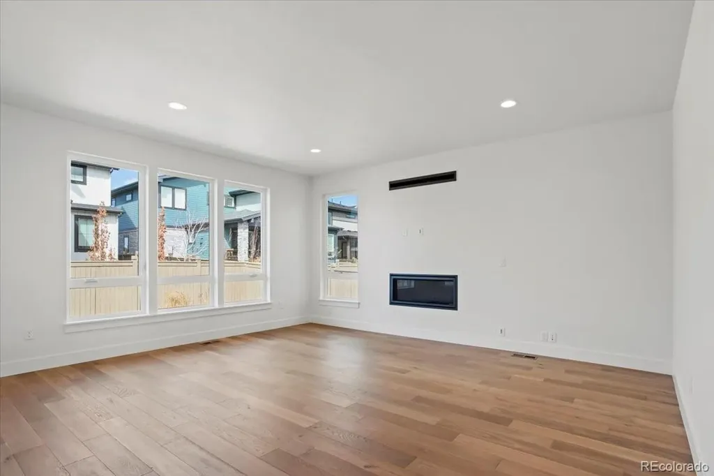 5604 Grandville Avenue Longmont CO 80503