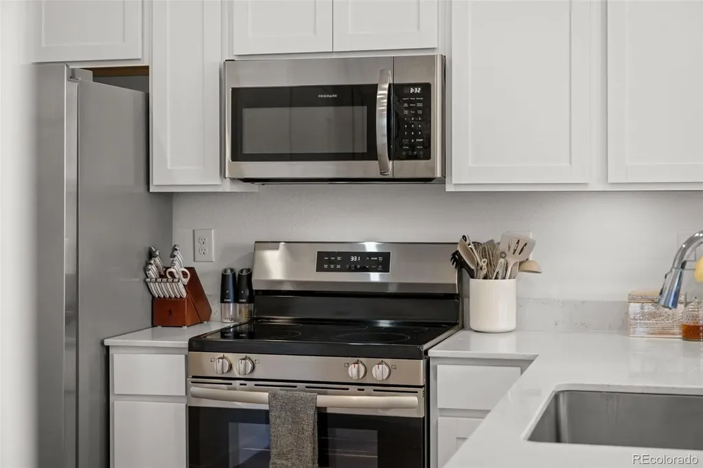 9042 Gladiola Way Arvada CO 80005