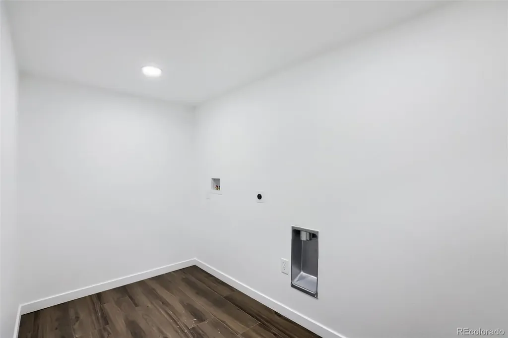 909 E 9th Avenue Broomfield CO 80020