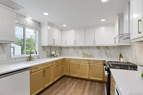 909 E 9th Avenue Broomfield CO 80020