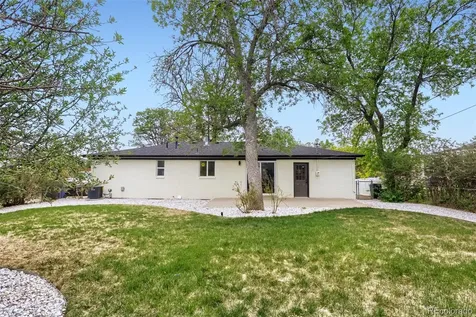 909 E 9th Avenue Broomfield CO 80020