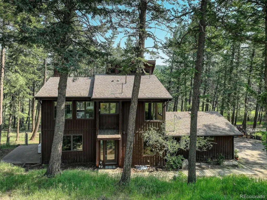 26161 Clear View Drive Golden CO 80401