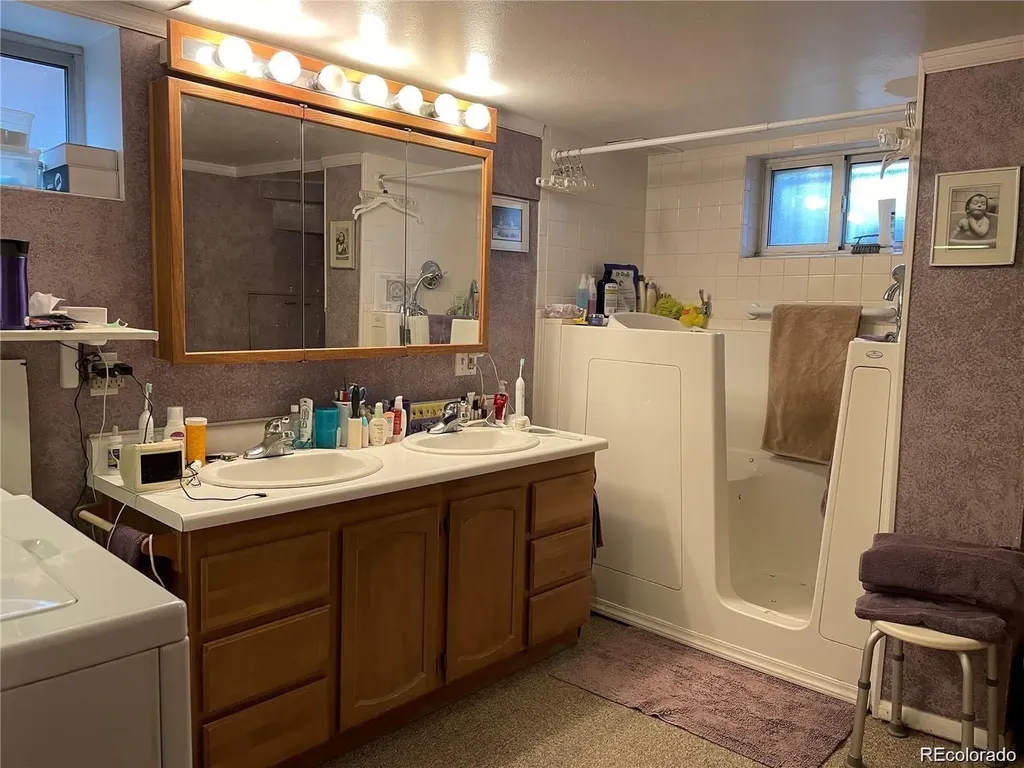 1143 S Corona Street Denver CO 80210