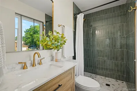 2065 S Rifle Street Aurora CO 80013