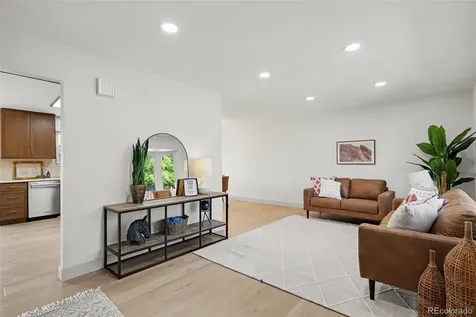 2065 S Rifle Street Aurora CO 80013