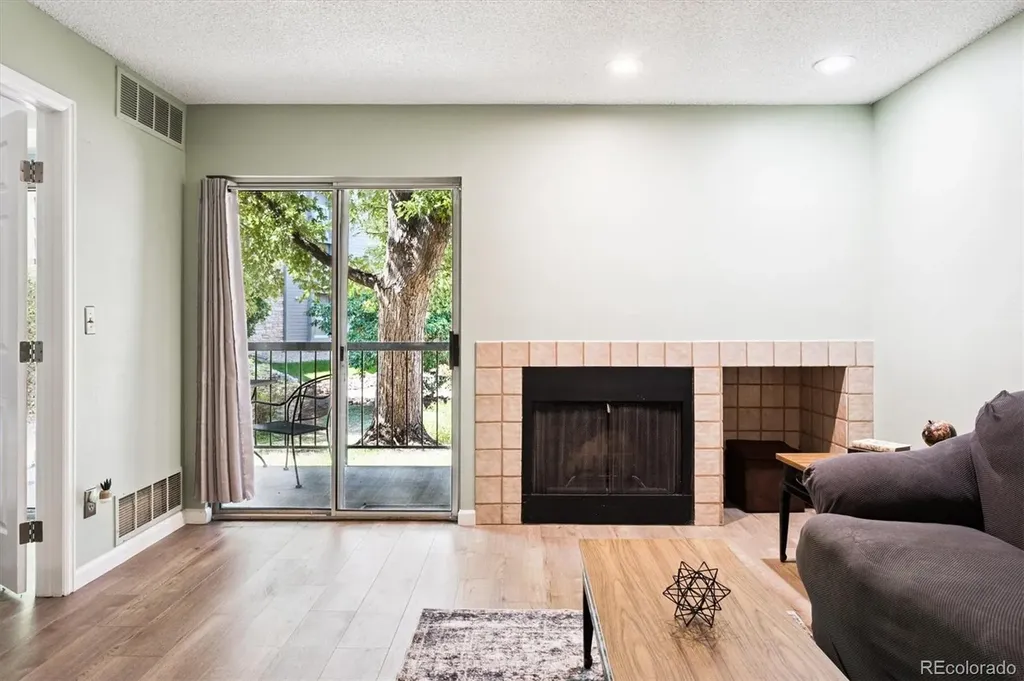 2575 S Syracuse Way Denver CO 80231