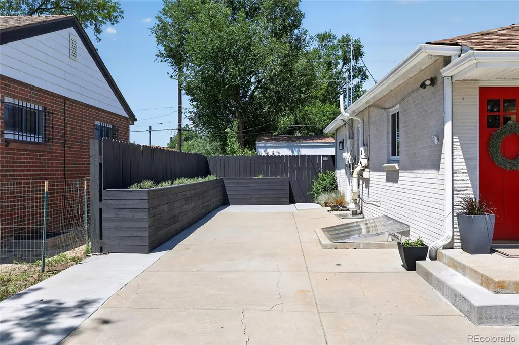 3561 Pontiac Street Denver CO 80207