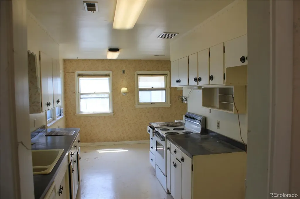 111 S 9th Avenue Brighton CO 80601