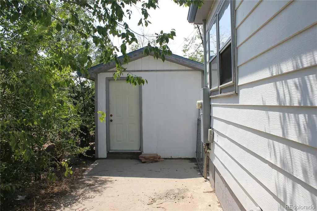 111 S 9th Avenue Brighton CO 80601