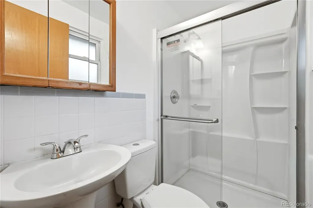 323 Fulton Street Aurora CO 80010