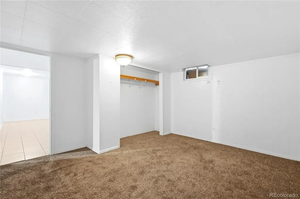 323 Fulton Street Aurora CO 80010