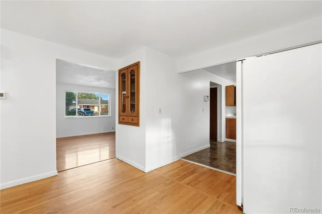 323 Fulton Street Aurora CO 80010