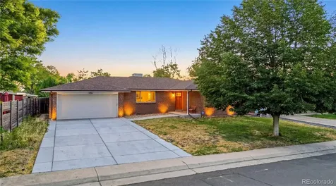 323 Fulton Street Aurora CO 80010