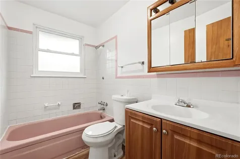 323 Fulton Street Aurora CO 80010