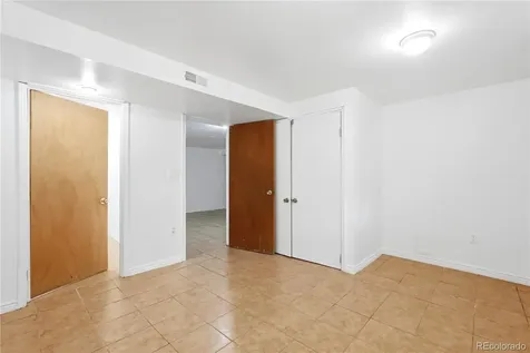 323 Fulton Street Aurora CO 80010