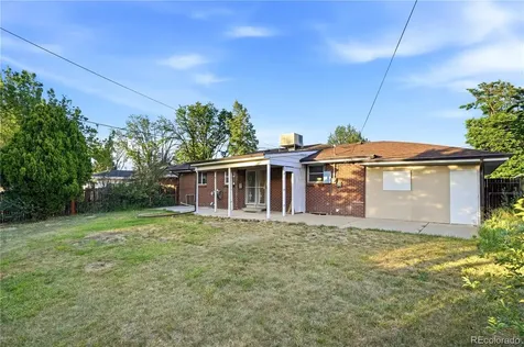 323 Fulton Street Aurora CO 80010