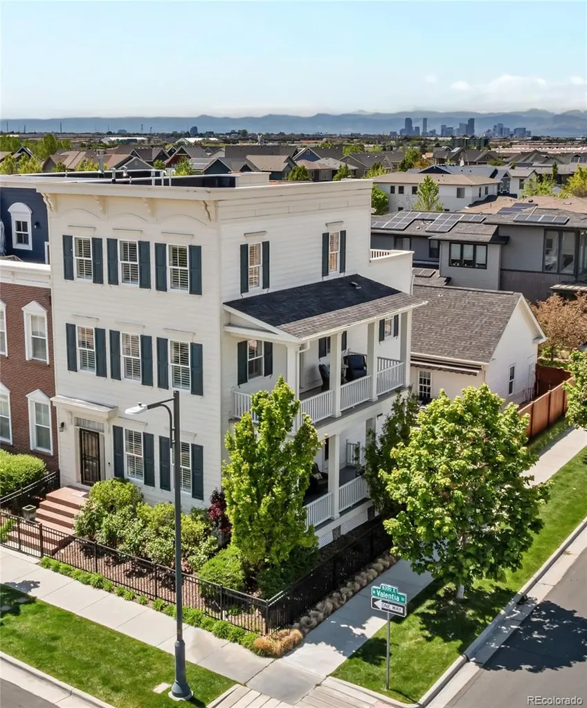 5093 Valentia Street Denver CO 80238