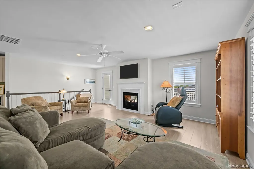5093 Valentia Street Denver CO 80238