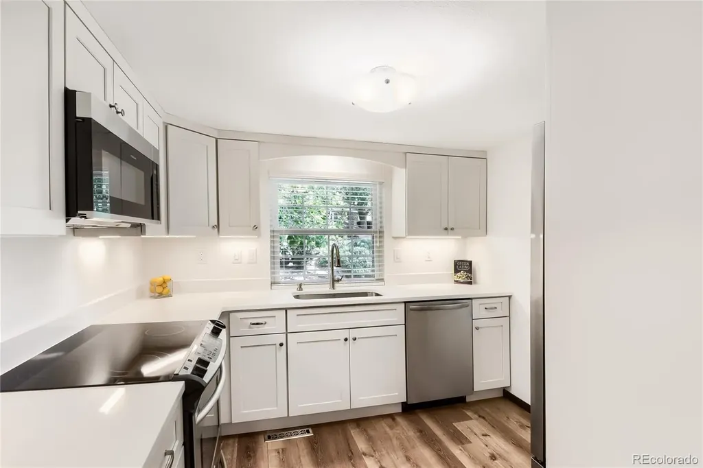 2901 W Long Drive Littleton CO 80120