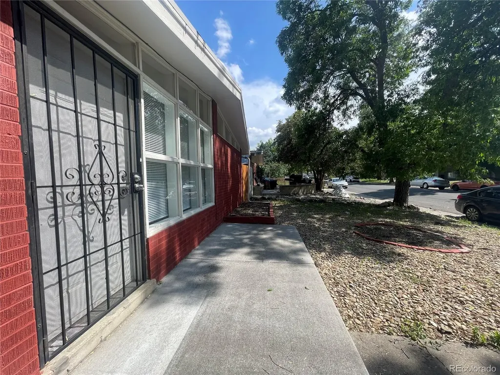 1930 Dallas Street Aurora CO 80010