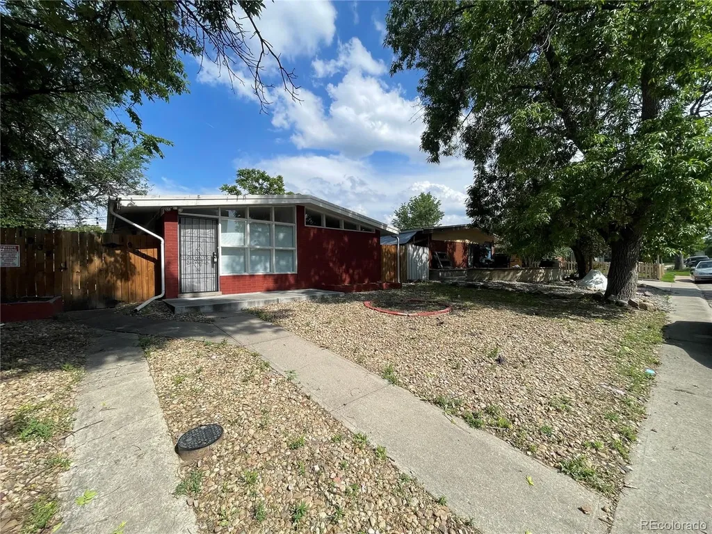 1930 Dallas Street Aurora CO 80010