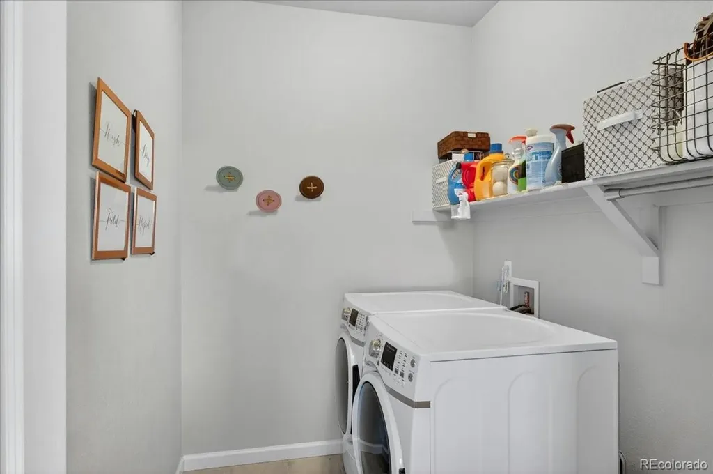 23914 E Rocky Top Place Aurora CO 80016