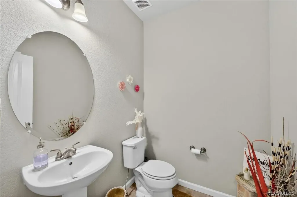 23914 E Rocky Top Place Aurora CO 80016