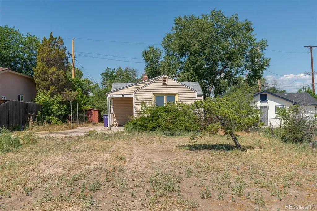 935 S Lowell Boulevard Denver CO 80219