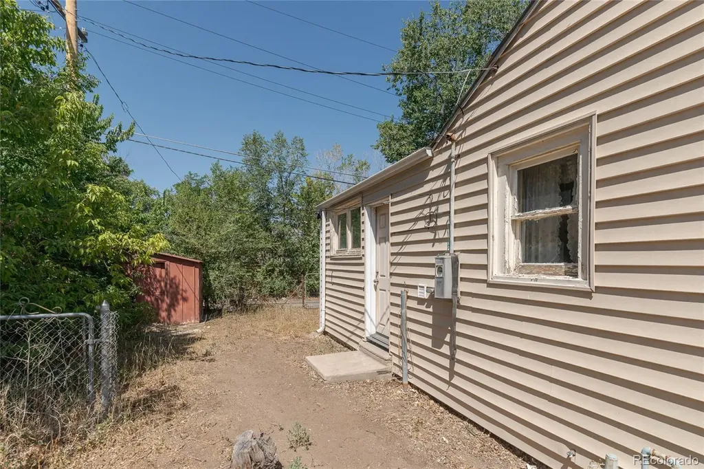 935 S Lowell Boulevard Denver CO 80219