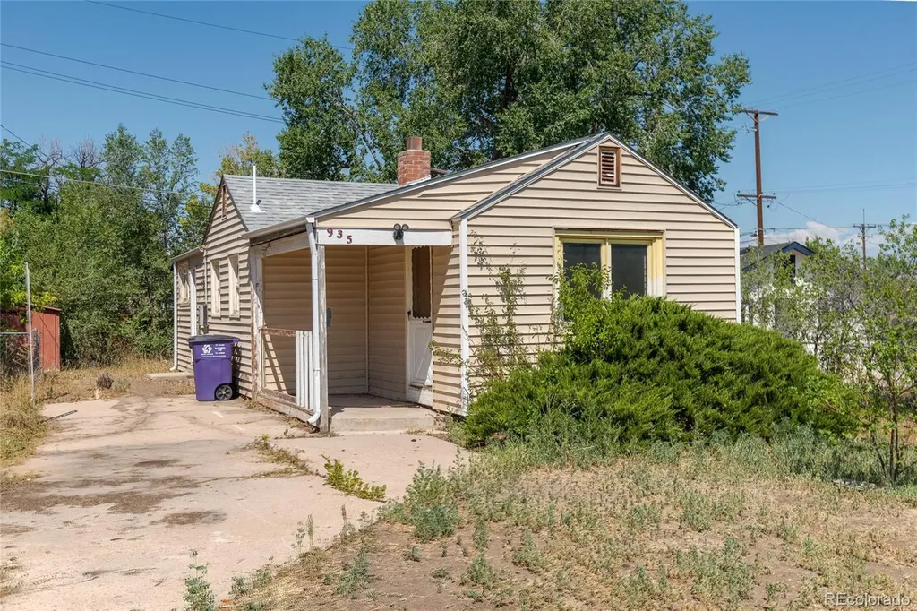 935 S Lowell Boulevard Denver CO 80219